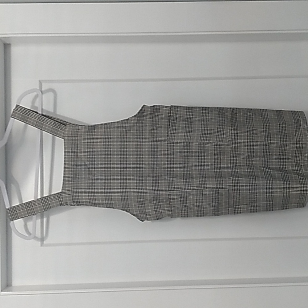 Japna women's size medium bib dress. Checkered plaid academia 2 pocket side zip